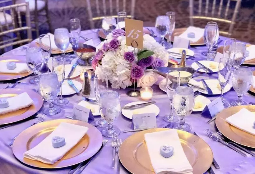 Отель The Westin Southfield Detroit