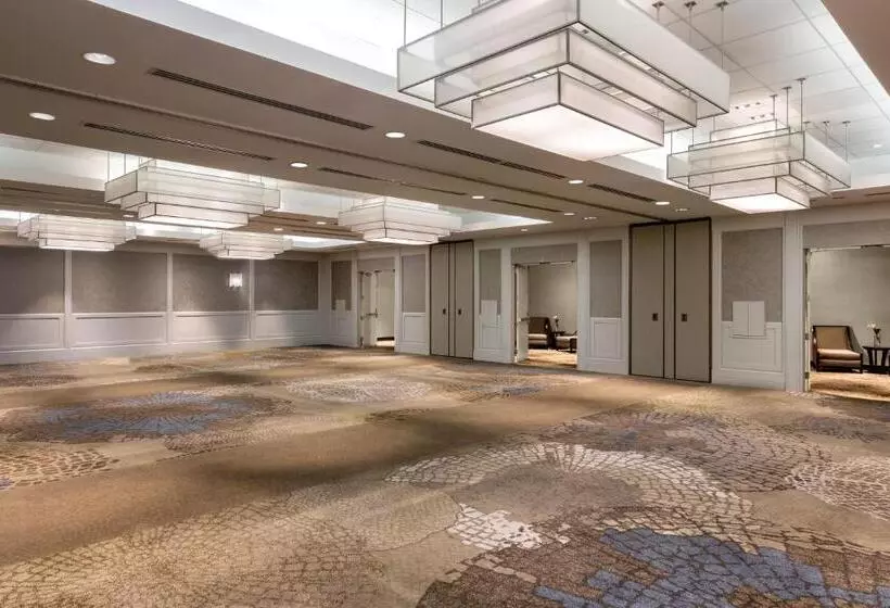 Отель The Westin Southfield Detroit