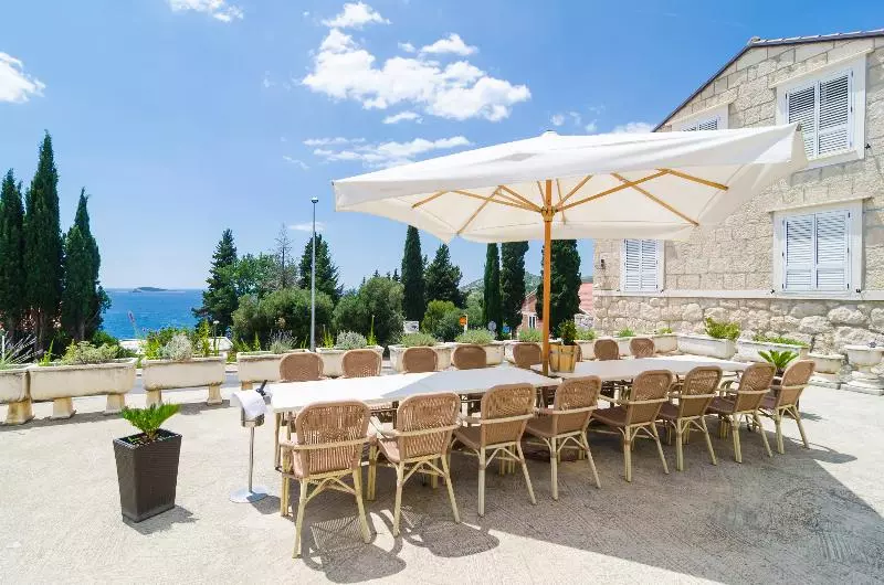 Hotelli Apartments Villa Silvana