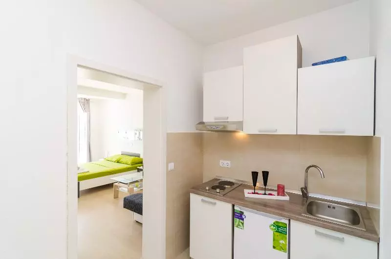 Hotelli Apartments Villa Silvana