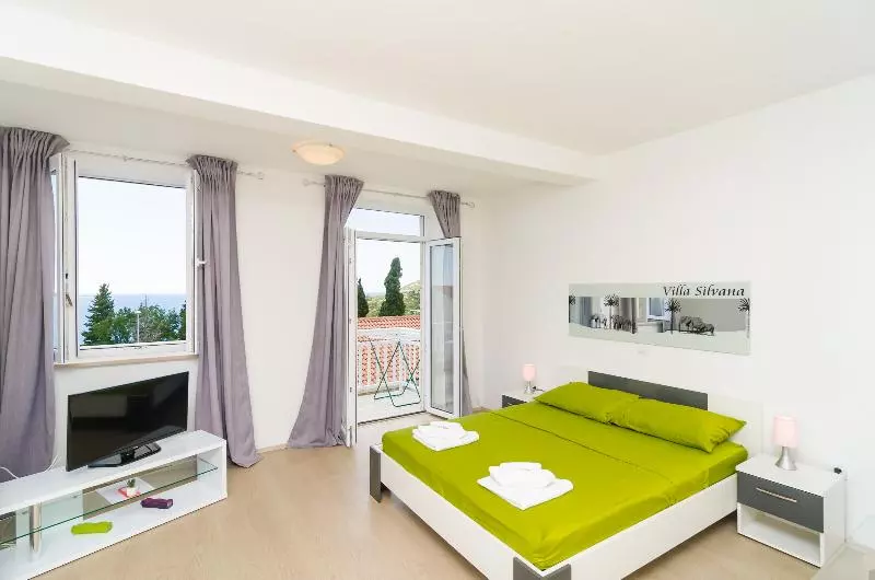 Hotelli Apartments Villa Silvana