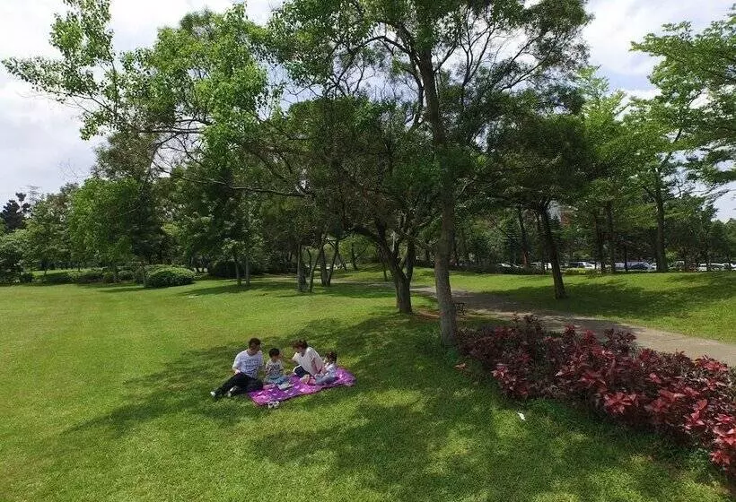 هتل Aspire Resort