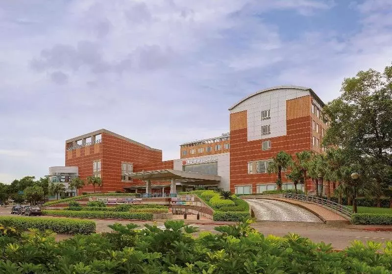 هتل Aspire Resort