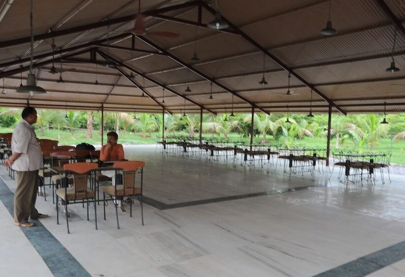 فندق Deshawar Resort