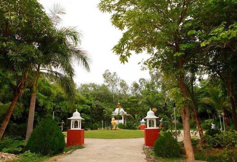 فندق Deshawar Resort