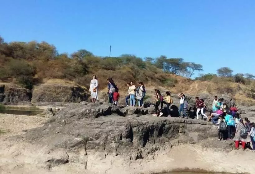 Hotelli Deshawar Resort