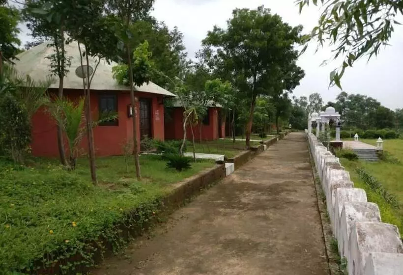 Hotelli Deshawar Resort