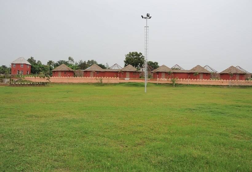 فندق Deshawar Resort