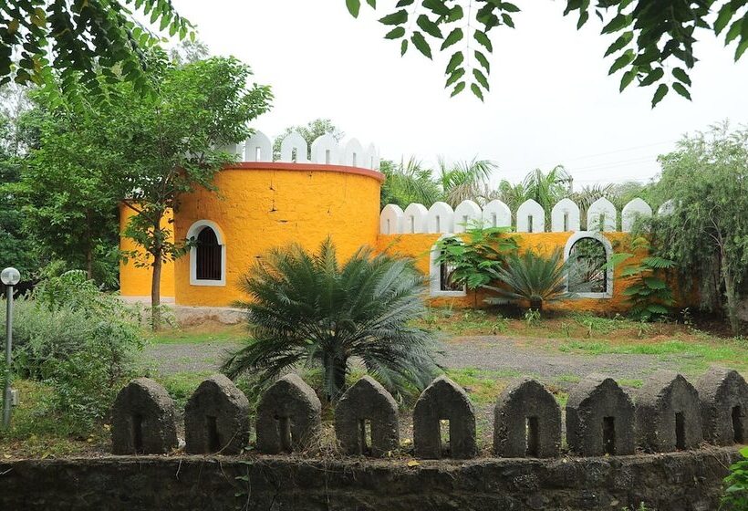 فندق Deshawar Resort