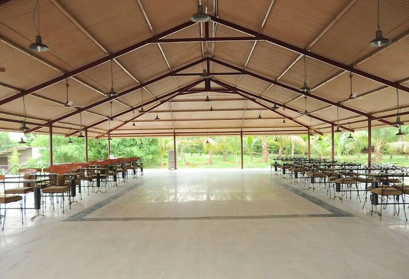 فندق Deshawar Resort