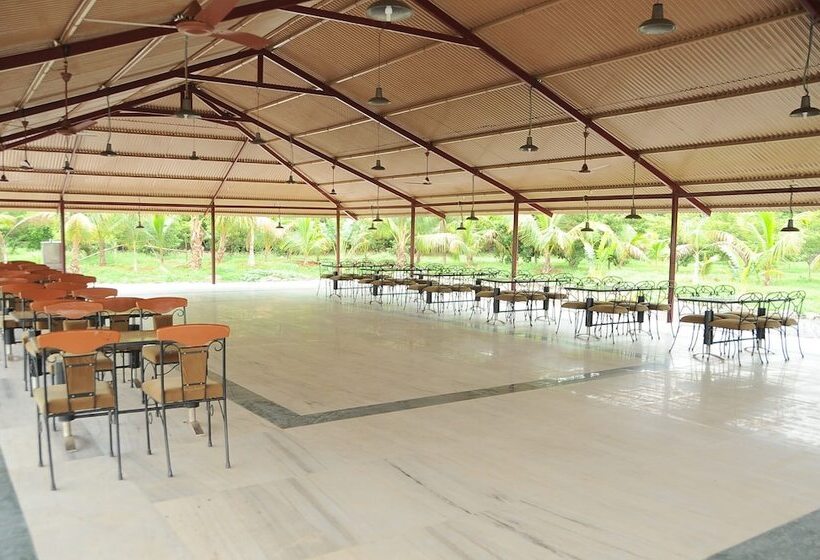 فندق Deshawar Resort