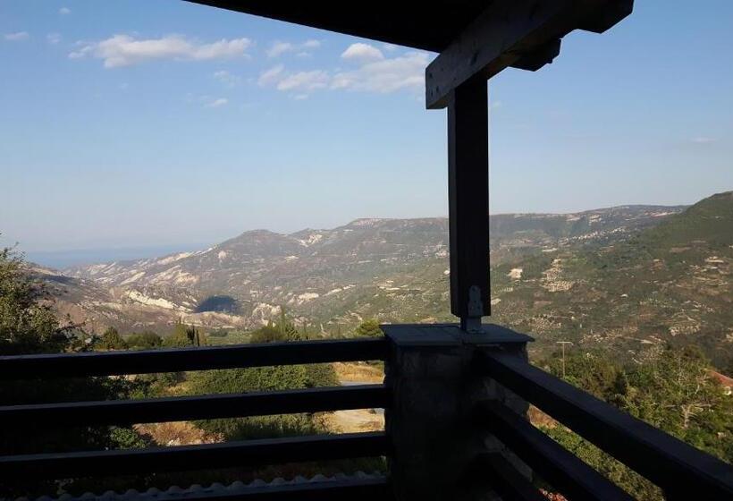 هتل Guesthouse Diochri