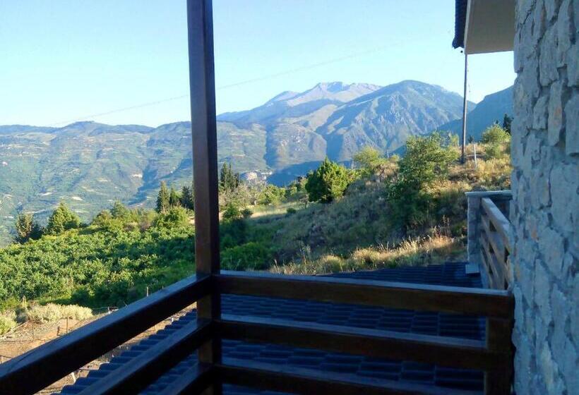 هتل Guesthouse Diochri