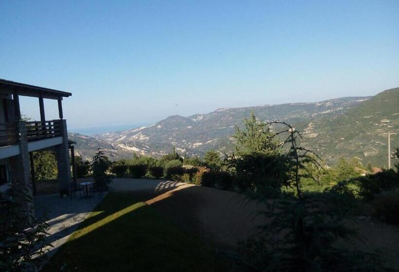 هتل Guesthouse Diochri