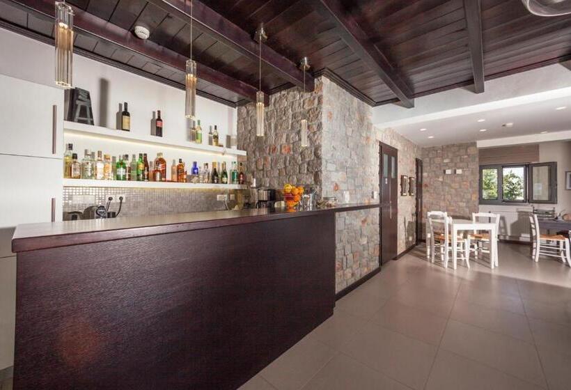 هتل Guesthouse Diochri