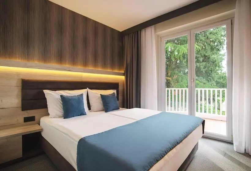 هتل Haliaetum  San Simon Resort