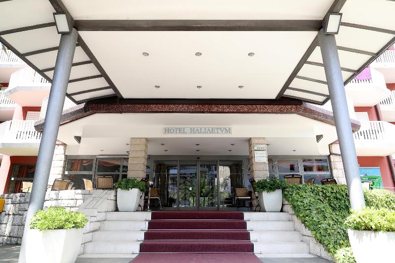 هتل Haliaetum  San Simon Resort