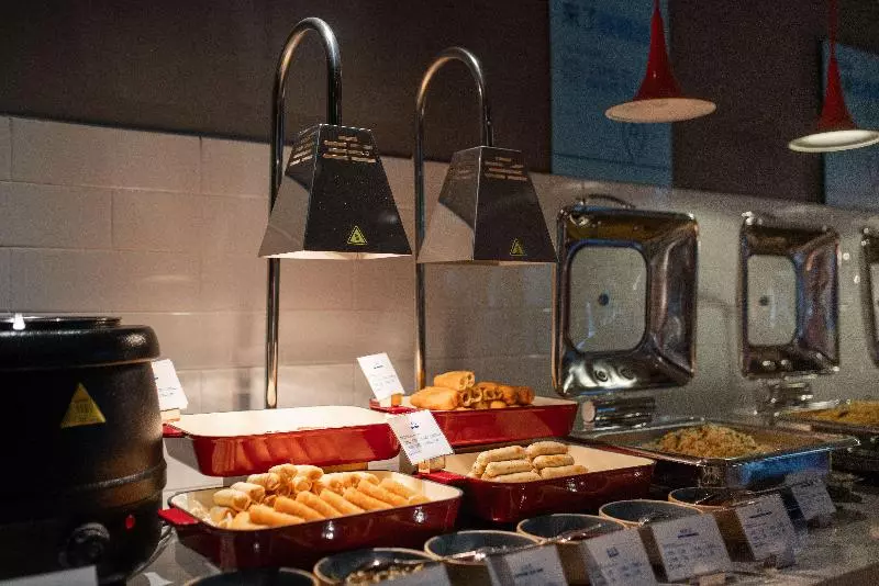 هتل Holiday Inn Express Zhuhai Gongbei, An Ihg