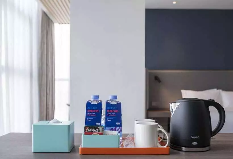 هتل Holiday Inn Express Zhuhai Gongbei, An Ihg