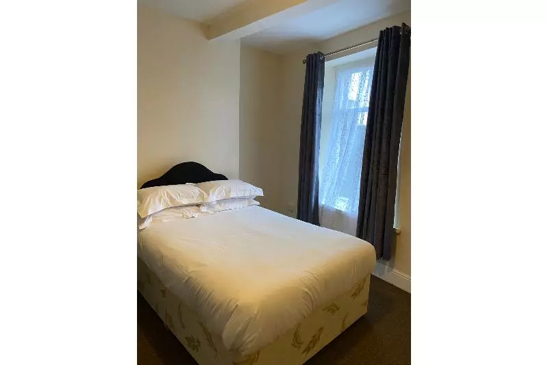 هتل Newport Lodge