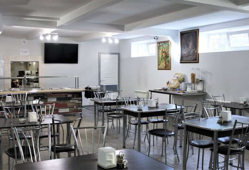 בית מלון כפרי Vyrubovo