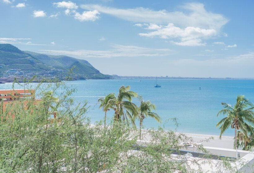 ホテル Indigo La Paz Puerta Cortes, An Ihg