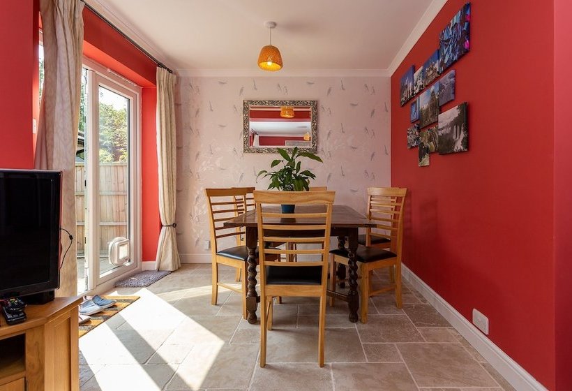 Spacious 3 Bed House With Garden In Bermondsey