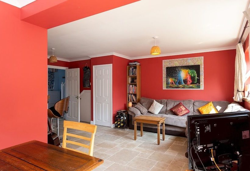 Spacious 3 Bed House With Garden In Bermondsey