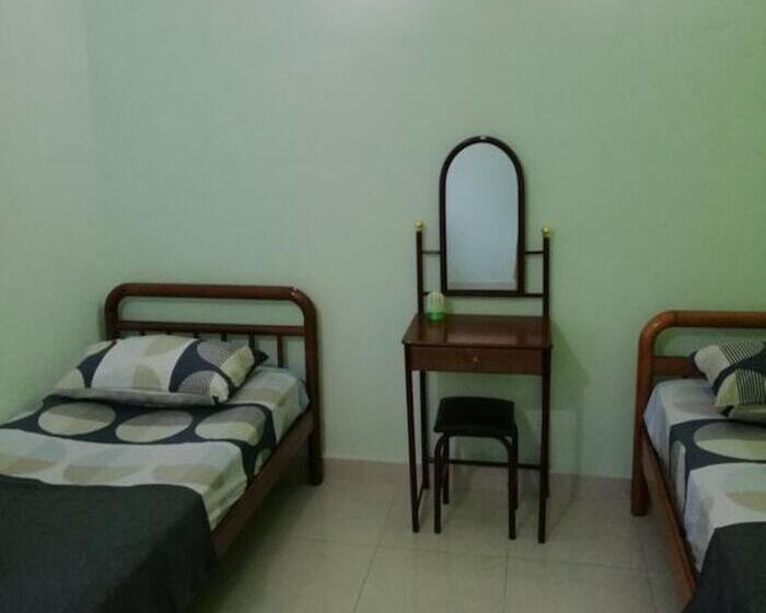 호텔 By Lawang Suites