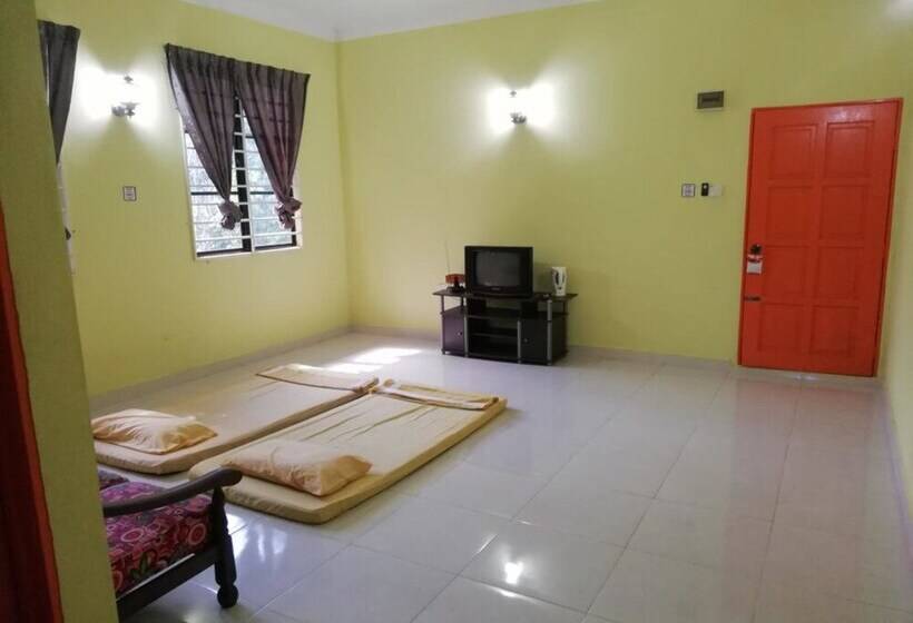 호텔 By Lawang Suites