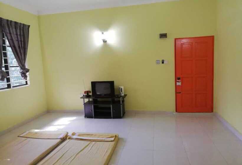 호텔 By Lawang Suites