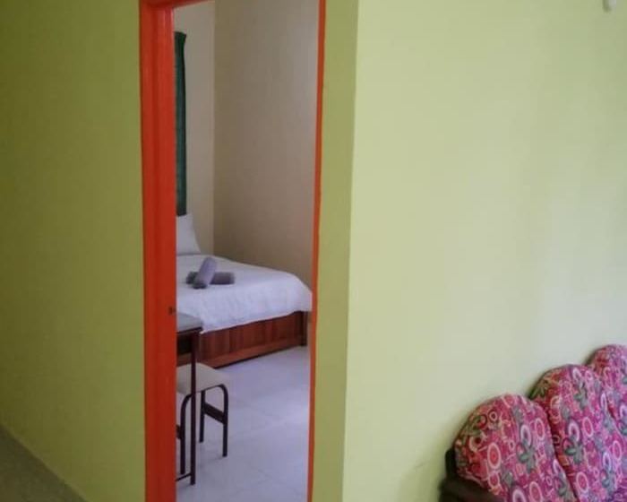 호텔 By Lawang Suites