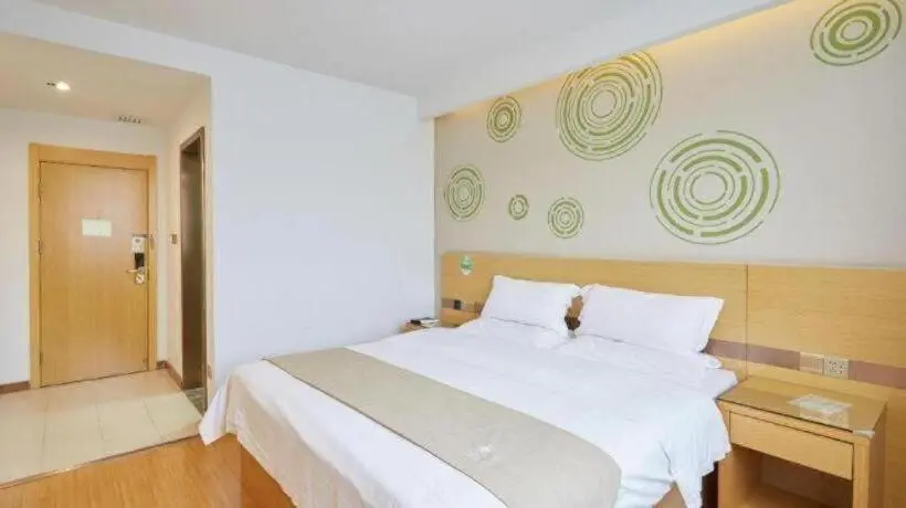 ホテル Greentree Inn Huayin Huashan Town Huashan Scenicspot Express