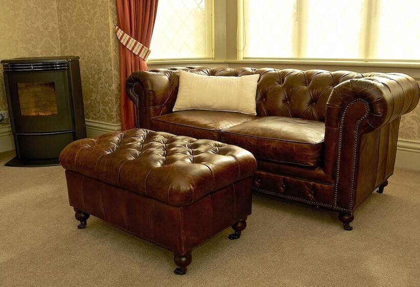 Отель The Birches Bed & Breakfast