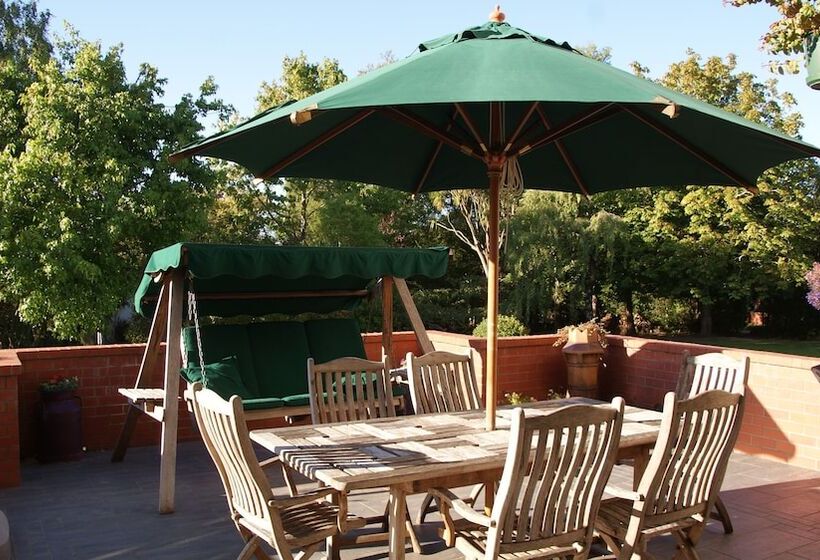 Отель The Birches Bed & Breakfast