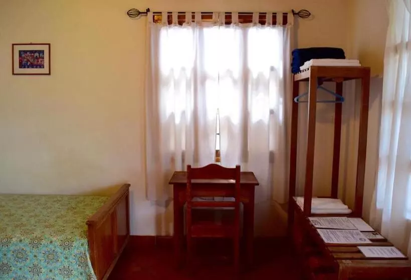 هتل La Casa De Cafe Bed And Breakfast