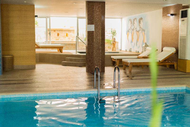 בית מלון כפרי Macaris Suites & Spa