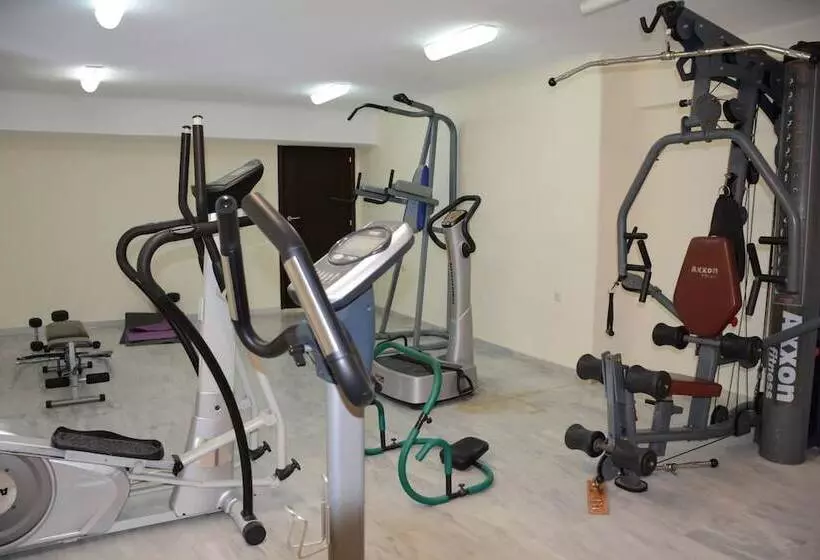 Отель Macaris Suites & Spa