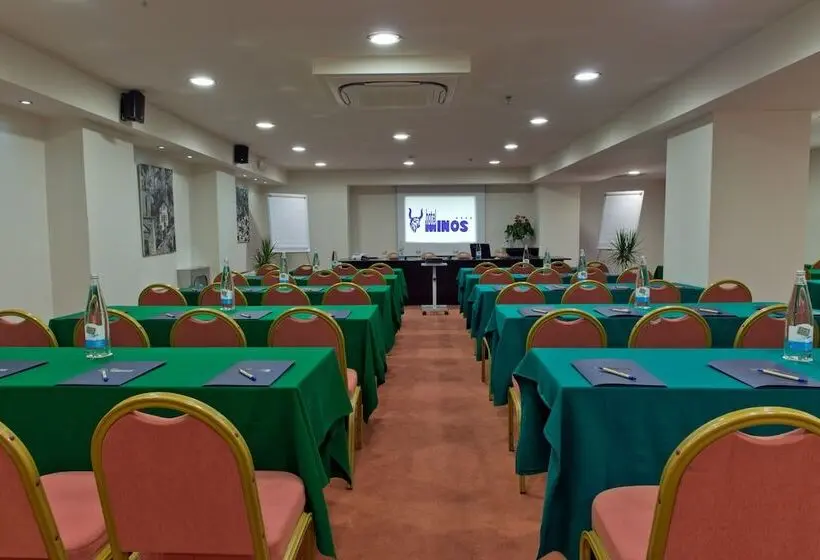 Hotel Minos