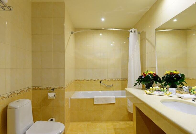 فندق Petro Palace