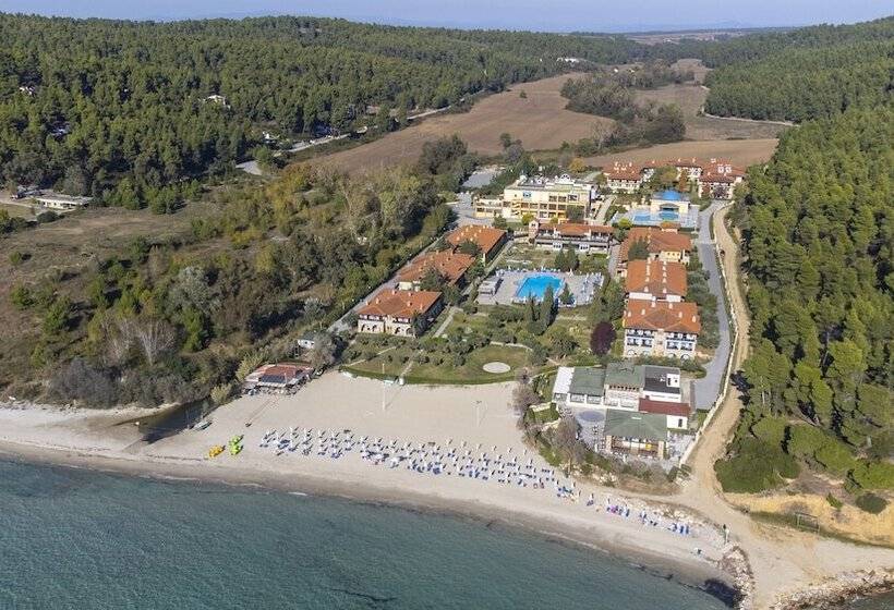 בית מלון כפרי Simantro Resort