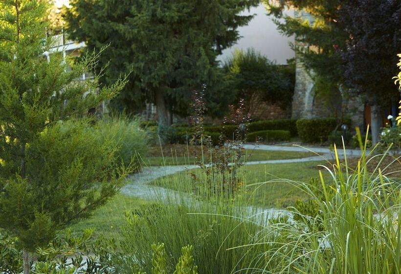 בית מלון כפרי Simantro Resort