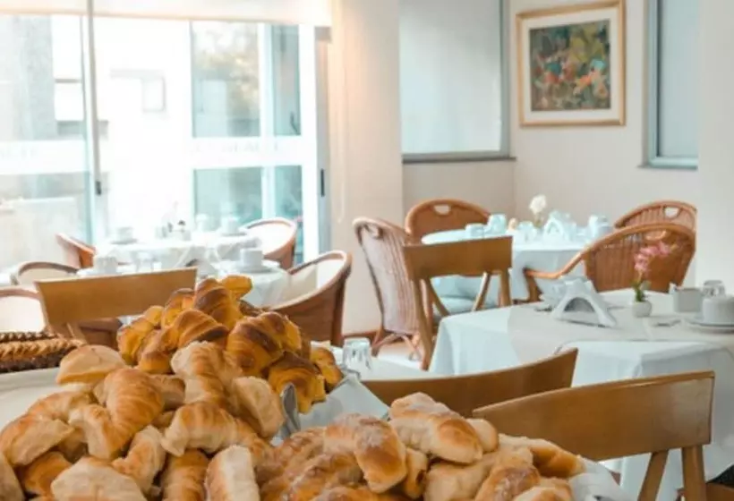 בית מלון כפרי Sunset Beach