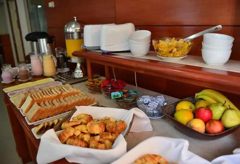 בית מלון כפרי Sunset Beach