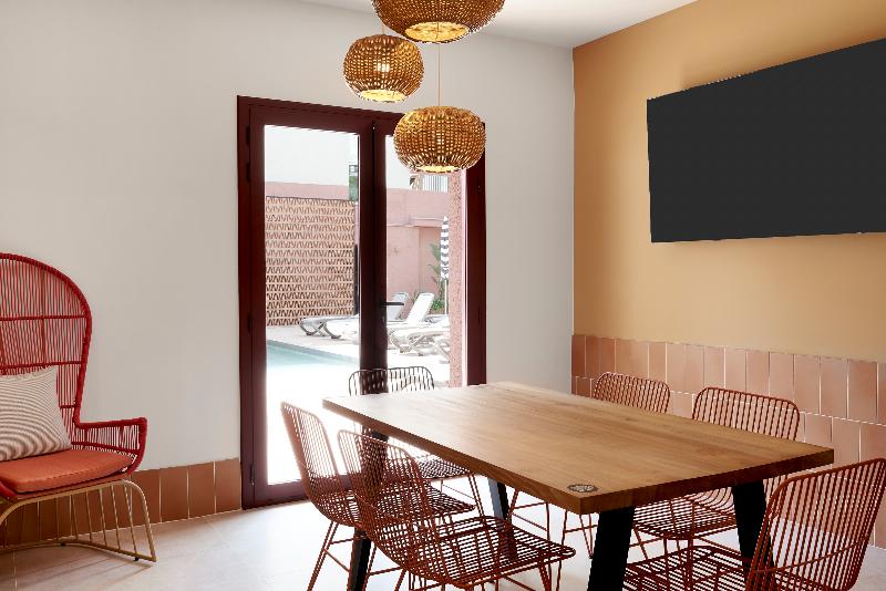 ホテル tent Lloret de Mar