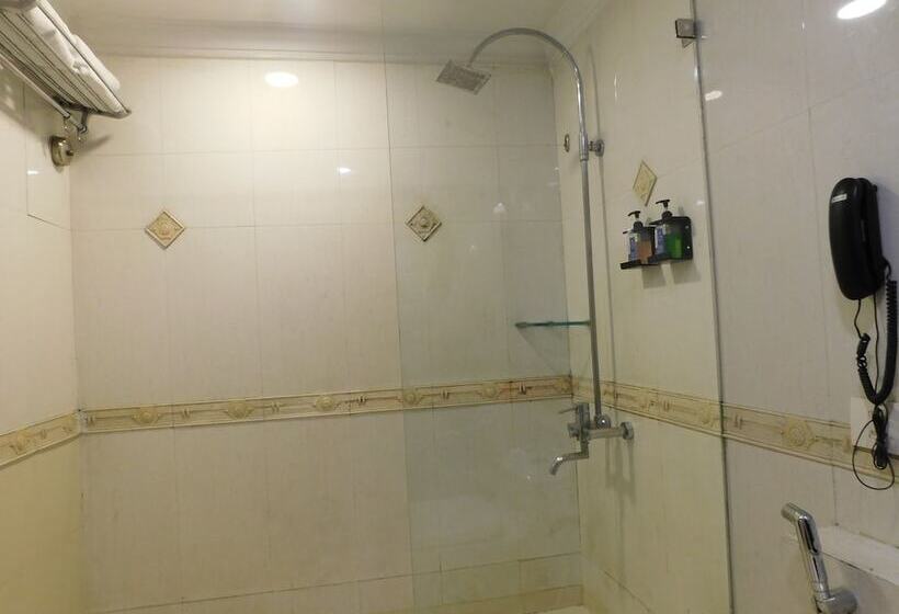 בית מלון כפרי The Central Park