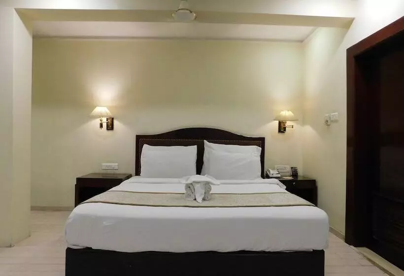 בית מלון כפרי The Central Park