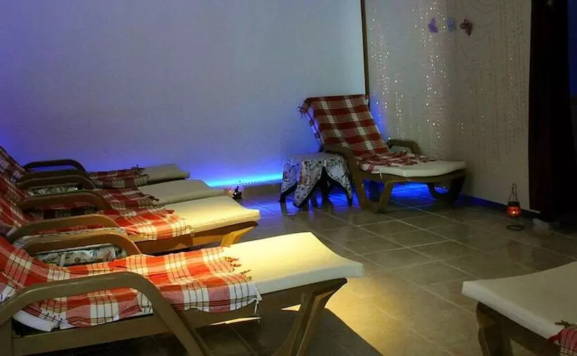 Отель Grand Asa Family Suites