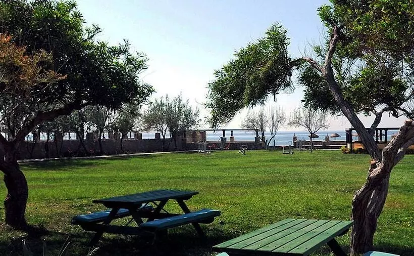 Отель Grand Asa Family Suites