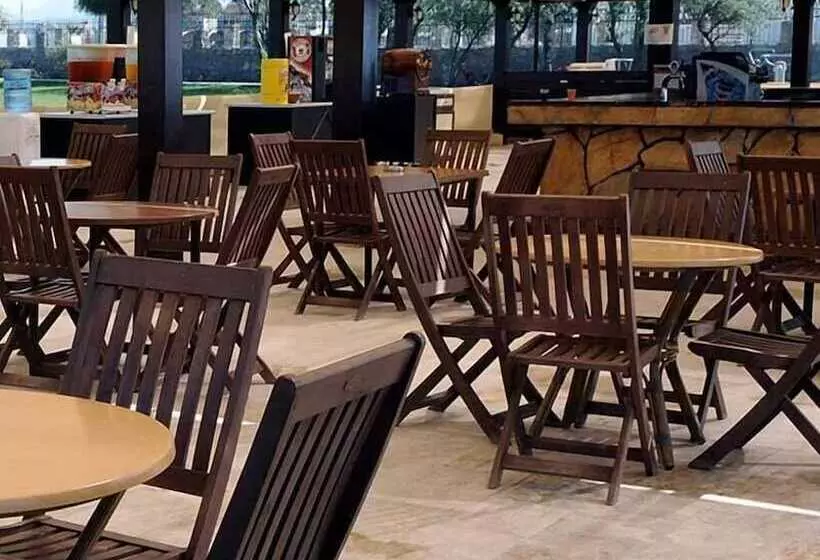 Отель Grand Asa Family Suites